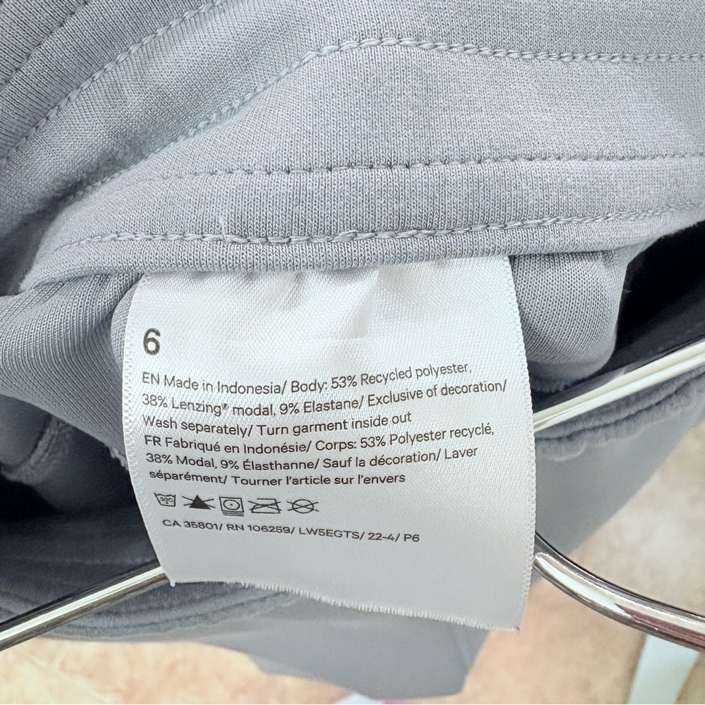 Lululemon Softstreme HR Pants 28in - Picture 4 of 4